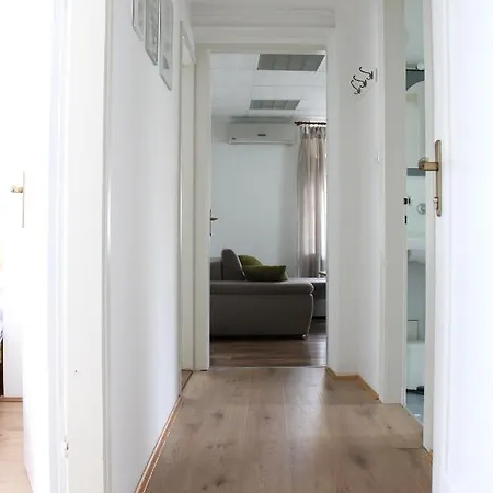 West Capital - Free Private Parking Apartment Zagreb Exterior photo